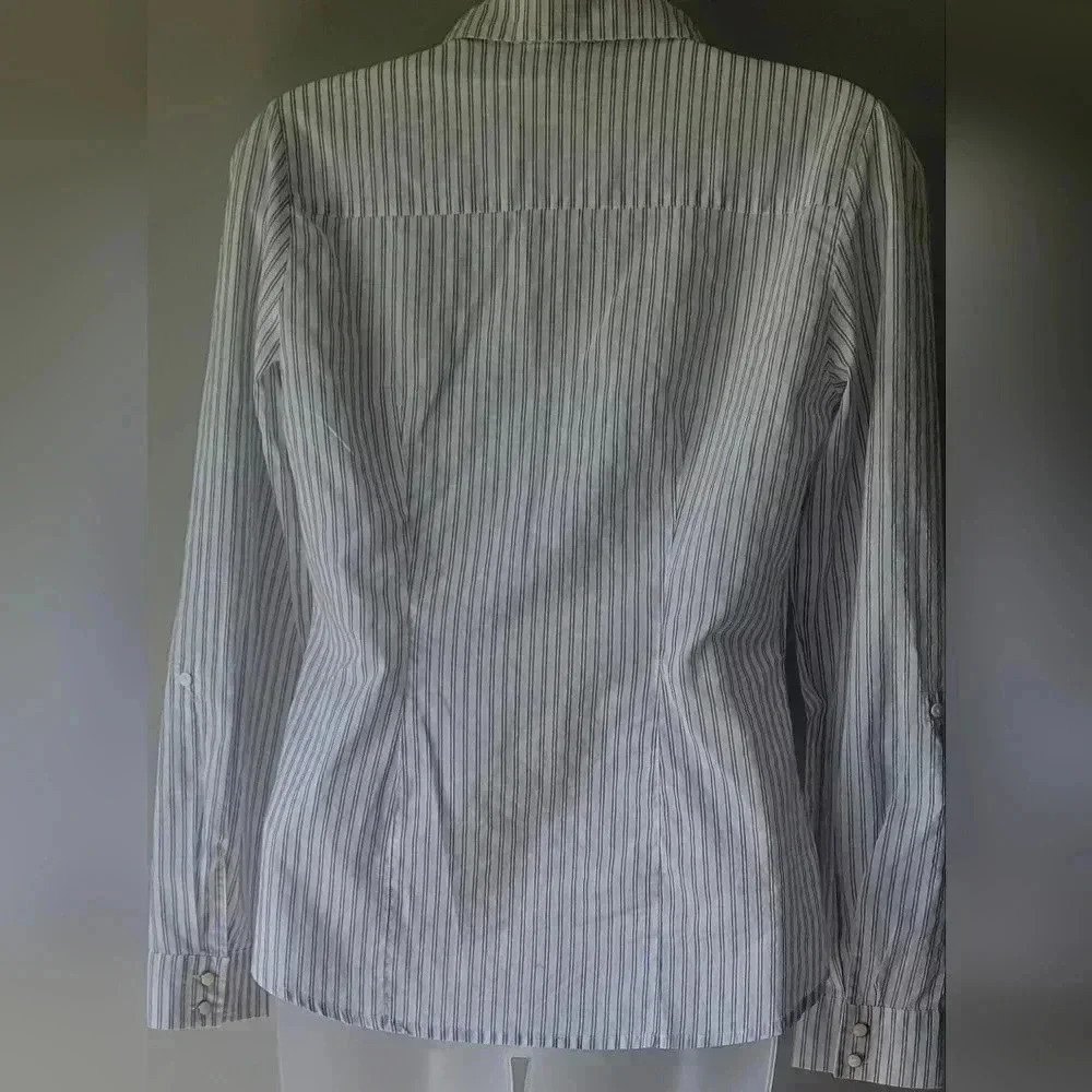 Camaieu Button Down shirt, blue and white striped womens size XS - Picture 5 of 7